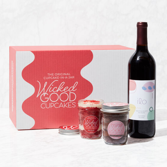 Alternate view of Cupcake 2-Pack & Red Blend Gift Set