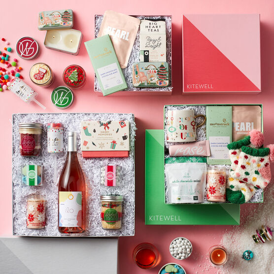 Holiday Game Night Cupcakes & Wine Gift Set