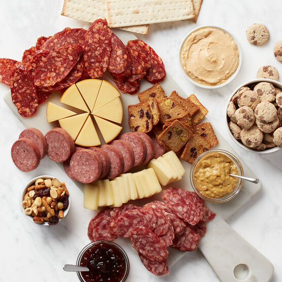 Deluxe Gourmet Charcuterie Gift Basket Charcuterie Spread