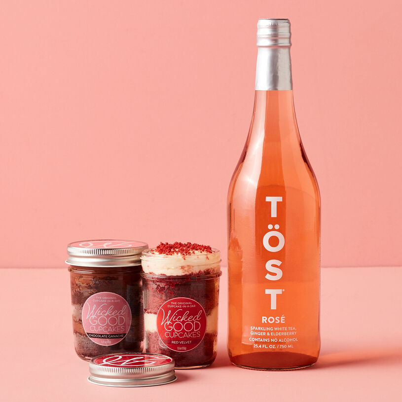 Cupcakes & Tost Rosé Gift Set
