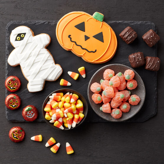 Spooky Sweets Halloween Gift Box Charcuterie