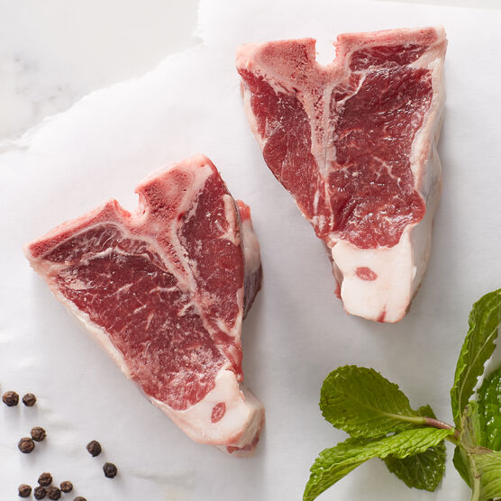 Alternate view of 6 oz. American lamb chops - Ships frozen and raw