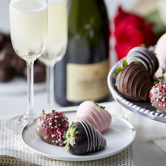 Berries and Bubbles Gift Box includes 6 chocolate covered strawberries and La Fornarina Prosecco