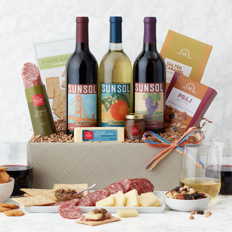Includes savory Hickory Farms favorites and delicious California snacks.