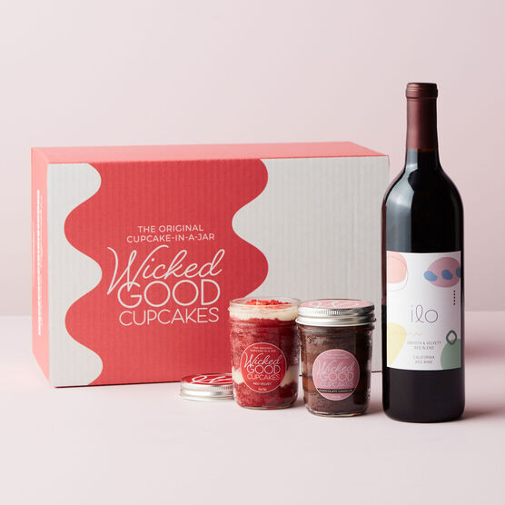 Alternate view of Cupcake 2-Pack & Red Blend Gift Set