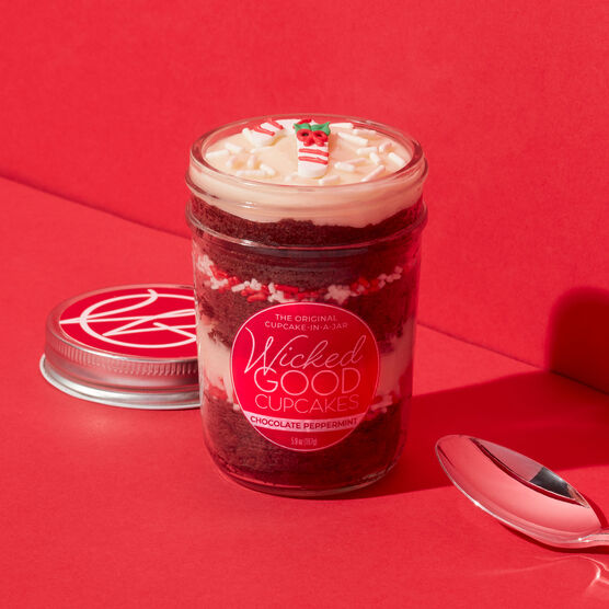Holiday Chocolate Peppermint Cupcake Jar