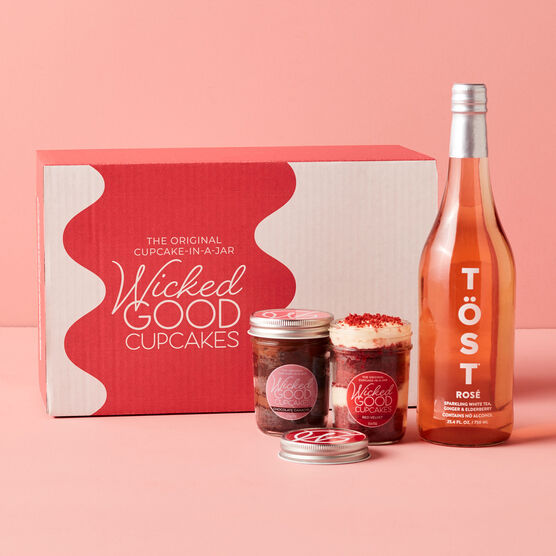 Cupcakes & Tost Rosé Gift Set With Mailer Box