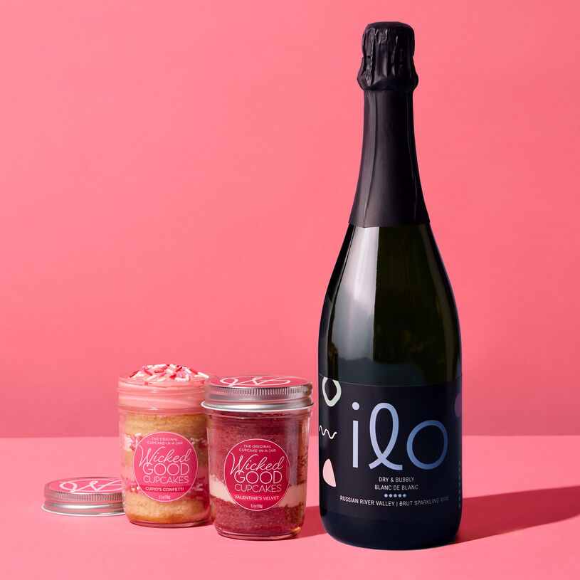 Valentine's Day Cupcake 2-Pack Sparkling Wine Gift Set