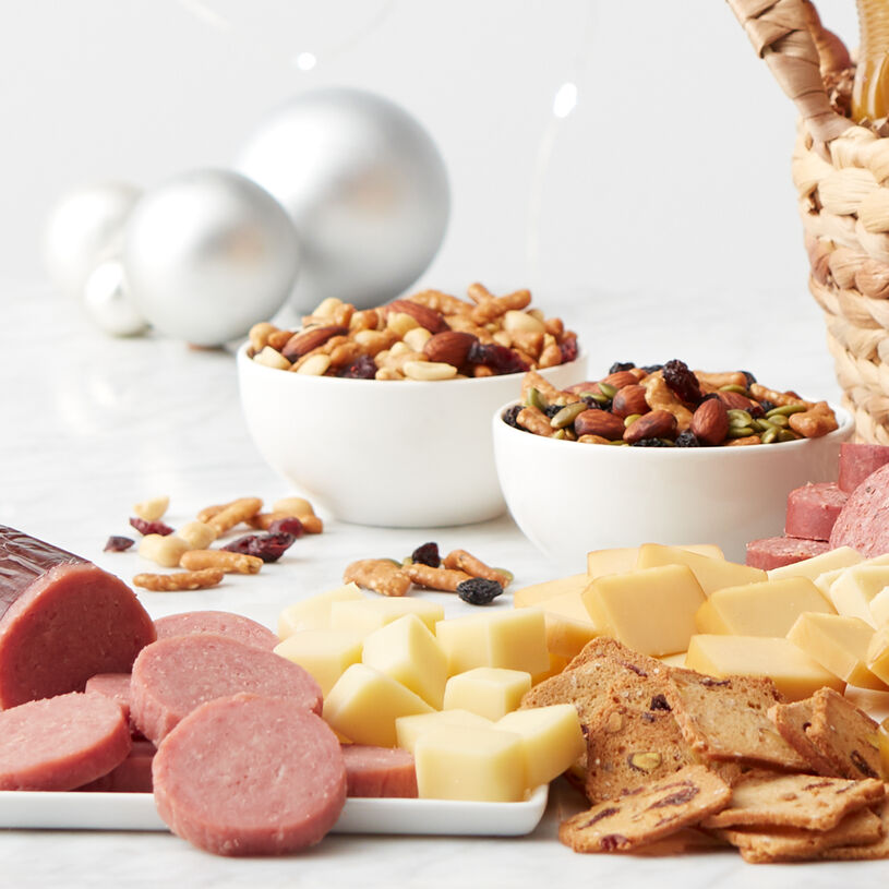 Grand Holiday Gift Basket Hickory Farms