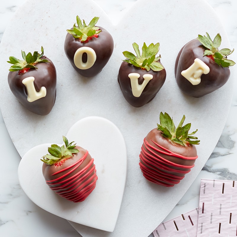 Valentine's Day Chocolate Covered Strawberries