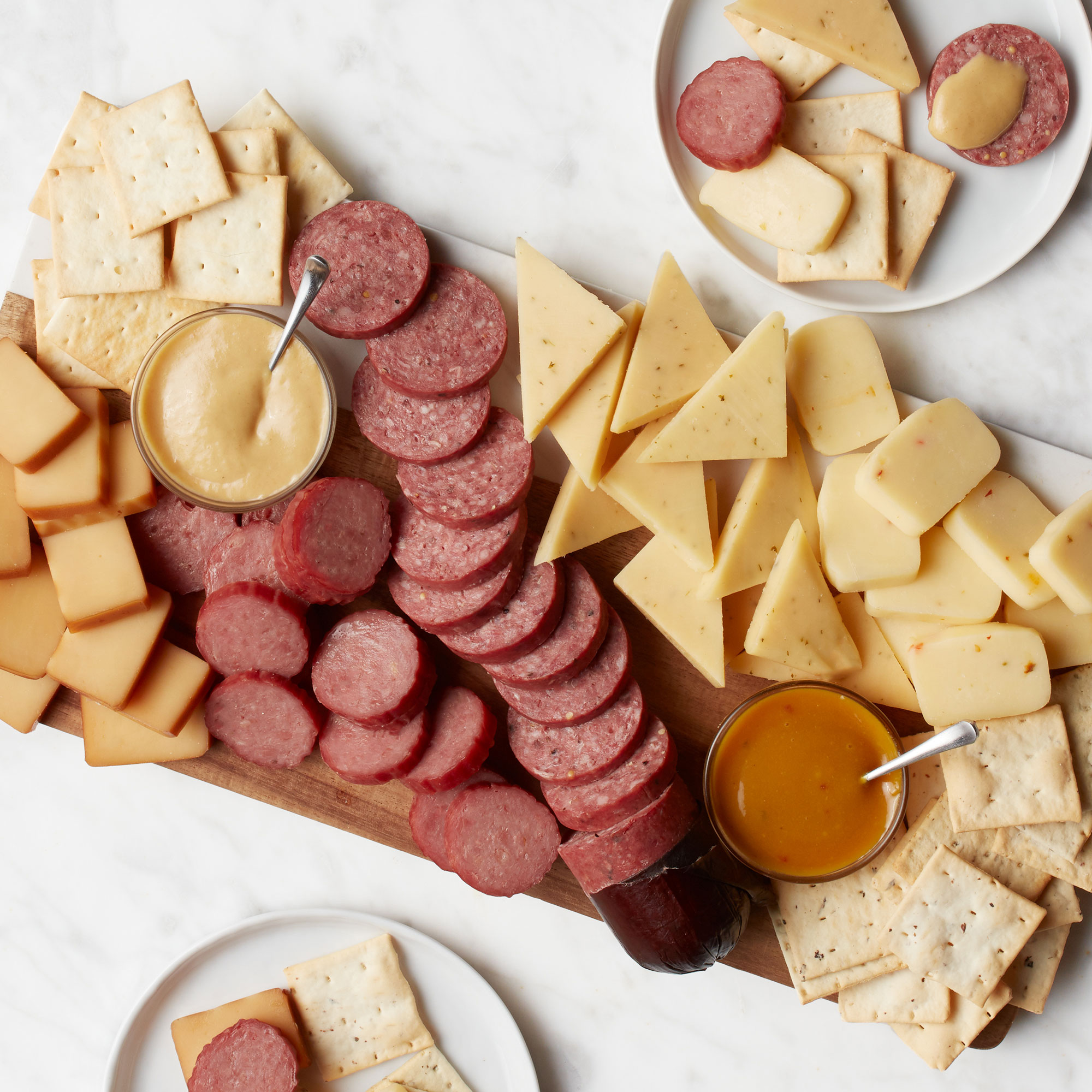 Meat & Cheese Signature Flavors Gift Basket - Hickory Farms