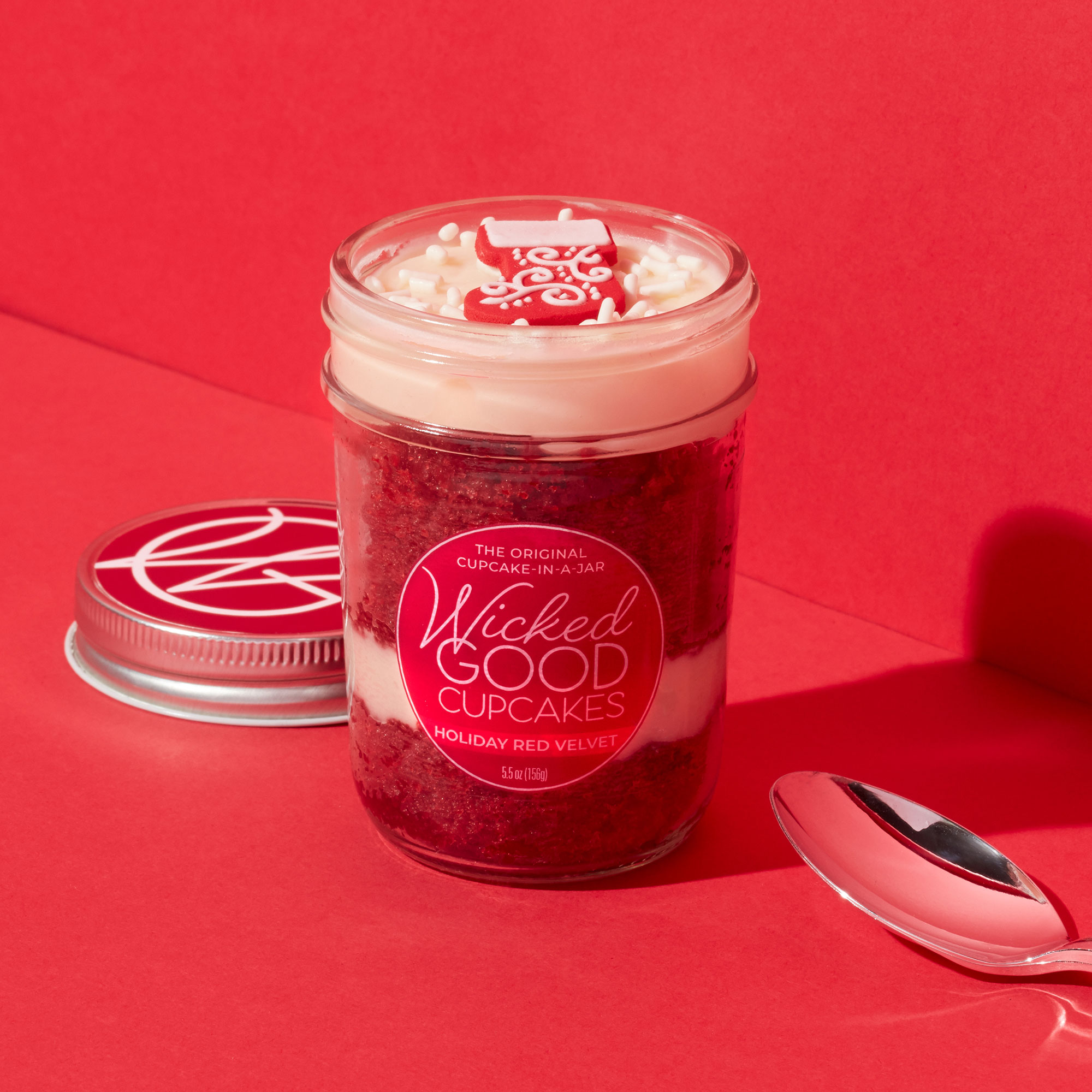 Holiday Cupcake 2-Pack & Cabernet Gift Set | Hickory Farms