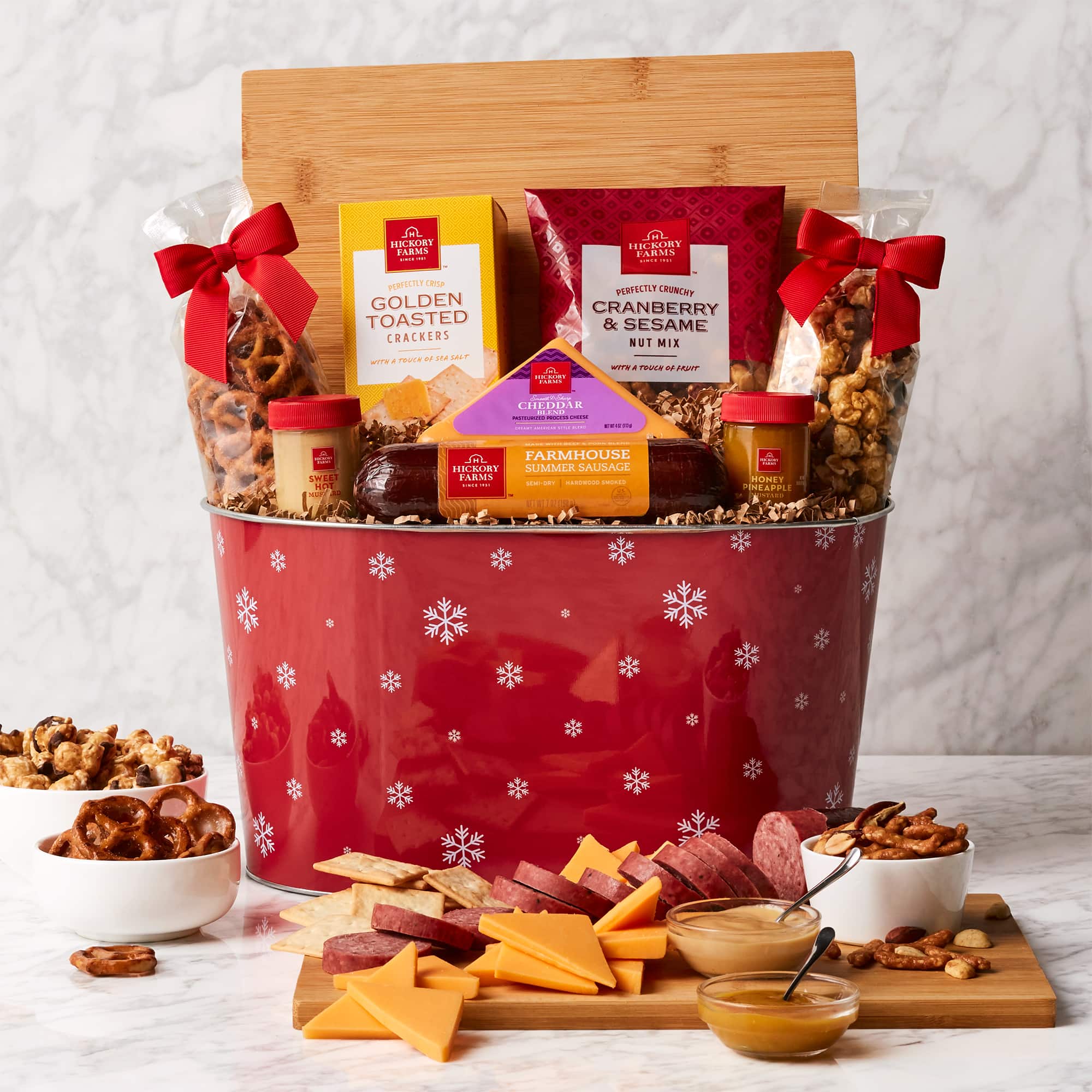 Holiday Treats & Snacks Gift Basket