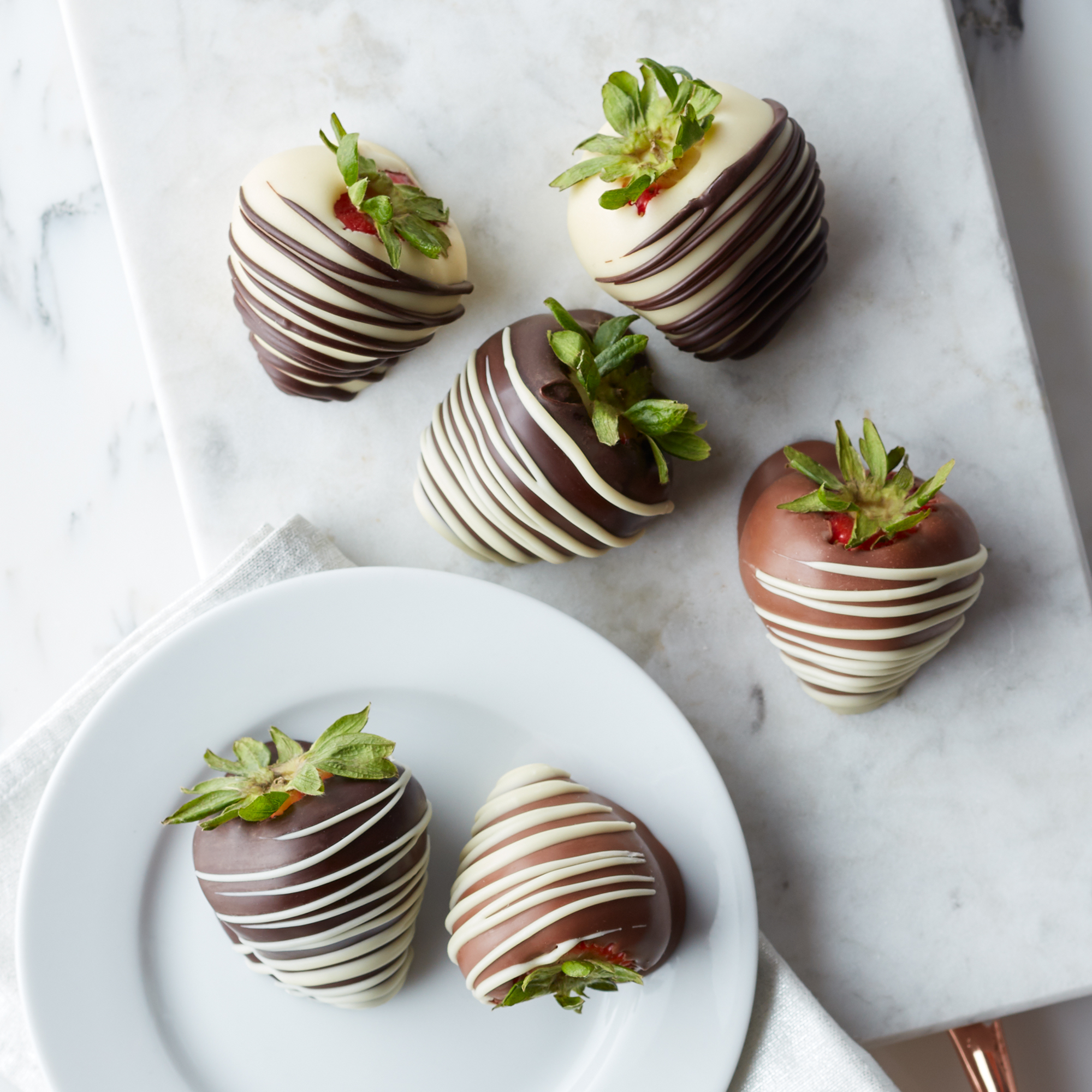 How to Make Chocolate Covered Strawberries • The Heirloom Pantry
